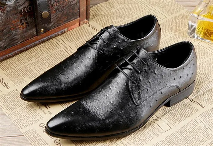 Fashion blue ostrich grain leather shoes European British business men's shoes pointed toe lace-up leather shoes black