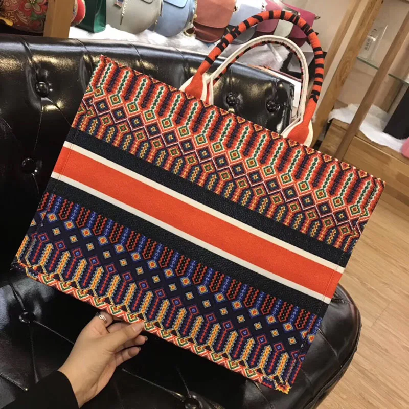 

luxury handbag women shopping bags High quality shoulder bag famous brand designer Paris tote with chain beach bag