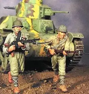 

1/35 Resin Figures WWII Japan Charged Infantry 2pcs/set (no tank) Model Kit