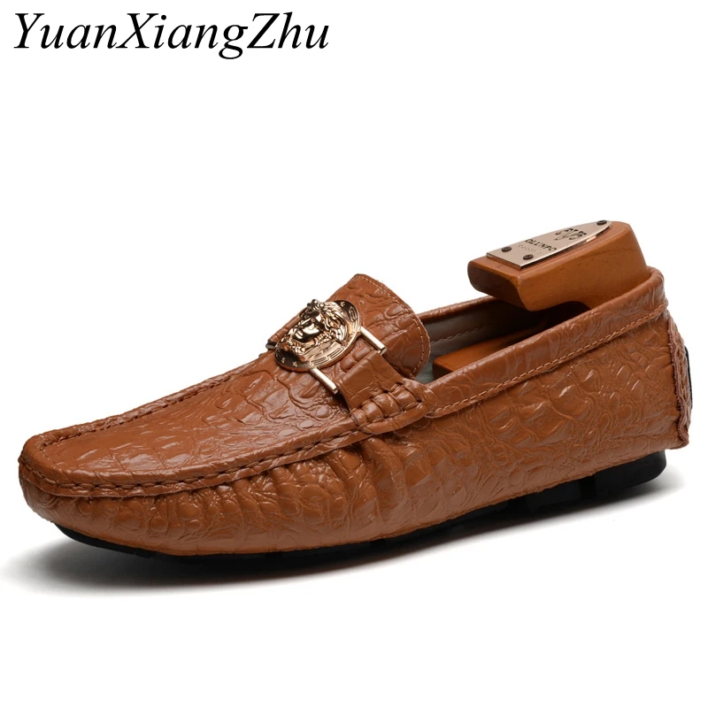 

Men Casual Shoes 2018 Fashion Peas Shoes Alligator Leather Men Loafers Driving Moccasins Slip On Men Large Size Shoes 39-47 Size