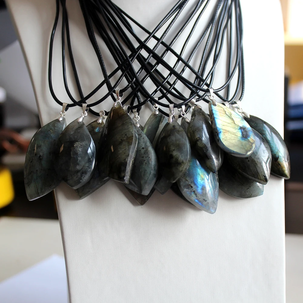 Natural Irregular Labradorite crystal pendant Necklace Moonstone Sunstone Pendant Divination Spiritual meditation Yoga Jewelry