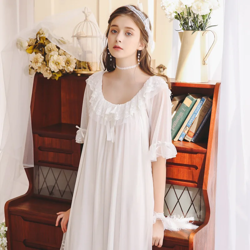 

2019 Princess Style Honeymoon Nightdress Elegant Lace Ruffed Bathrobe Women Night Wear Home Dress Cotton Lining Nightgown