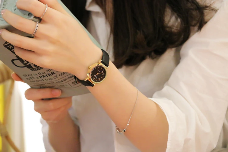 HOREDAR Vintage Gold Women Watch Top Luxury Brand Quartz Watches Women Simple Small Dial Wristwatch gift box relojes hombre 2017