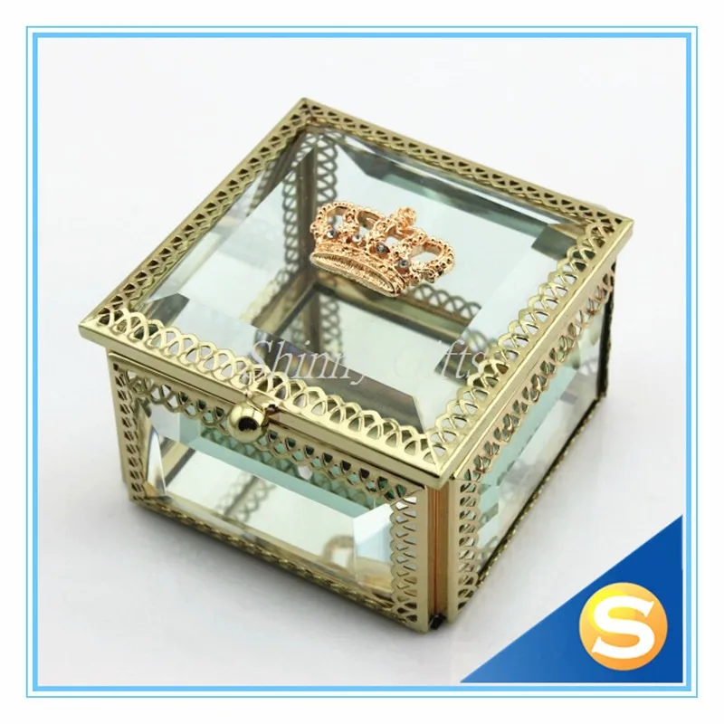 Gold trinket box (1)