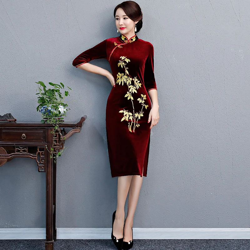 Новинка 2018 года Длинные Cheongsam Мода китайский стиль средней длины платье женские велюр Qipao Тонкий платья для вечеринок Весна Леди Vestido