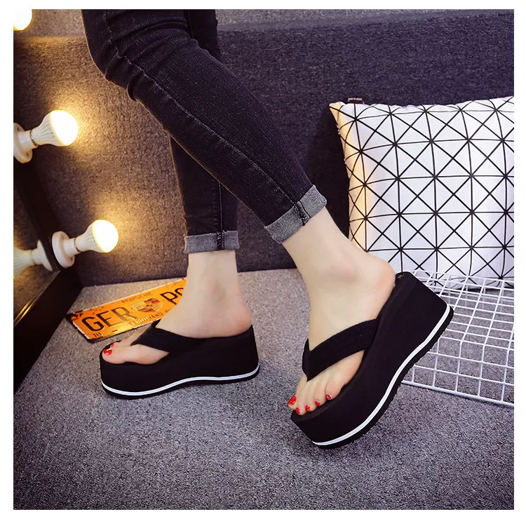 

Fashion Beach Women Platform Flip Flops Med Wedges Platform Outdoor Slippers Solid Summer Ladies Shoes