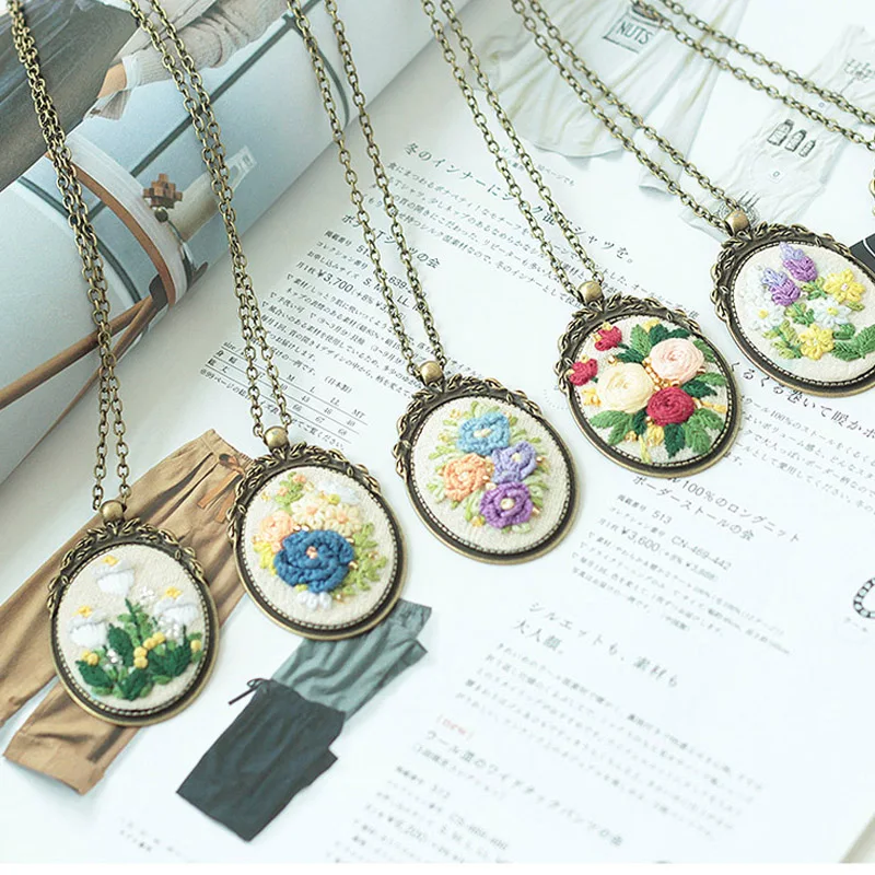 

3pcs/set Necklace Flower Embroidery Kits Needlework DIY Cross Stitch Set with Embroidery Hoop Swing Art Creative Gift Unfinished