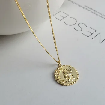 

Silvology 925 Sterling Silver Letter Figure Carpe Diem Necklace Gold Original Round Side Pendant Necklace for Women Fine Jewelry