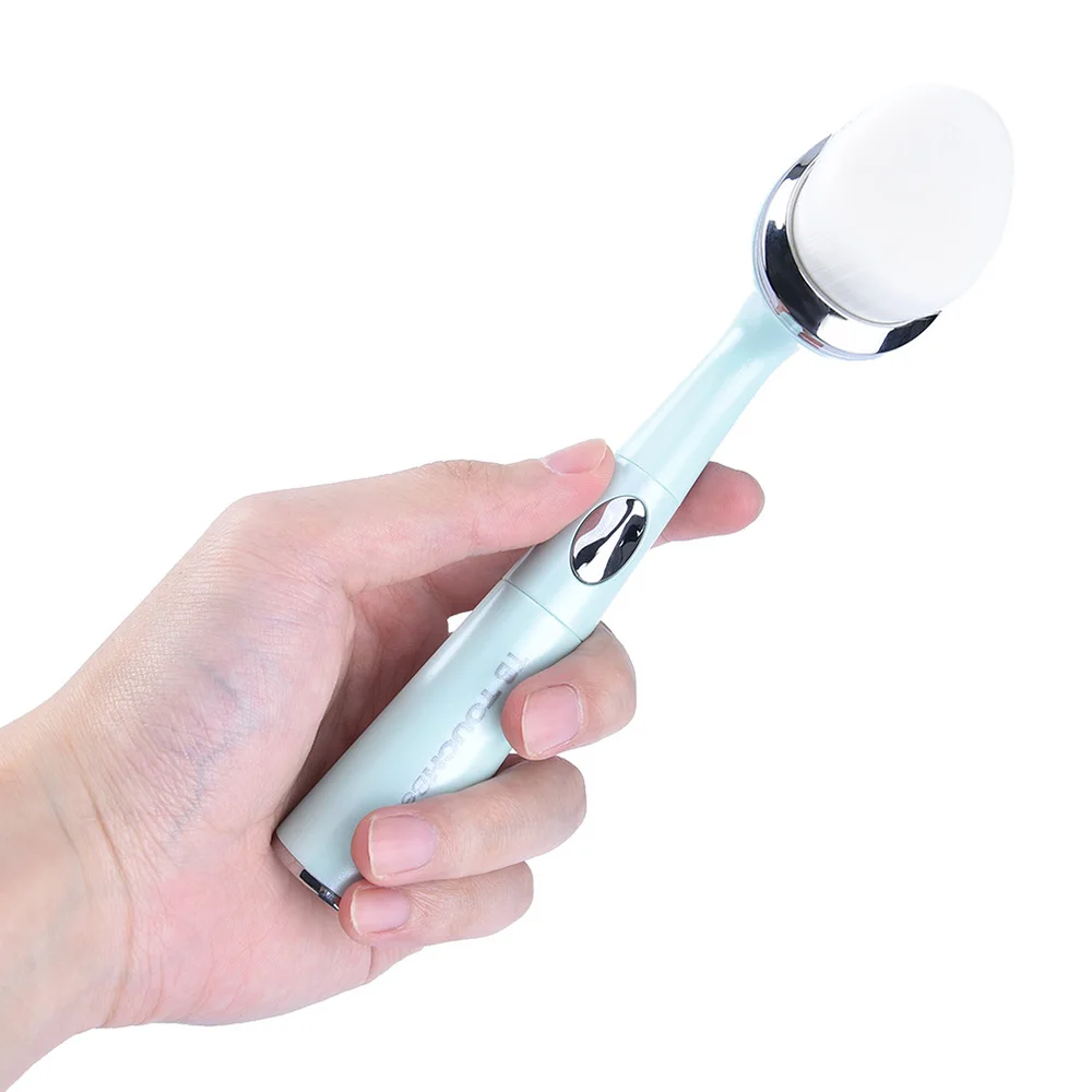 facial cleansing brush massage (5)