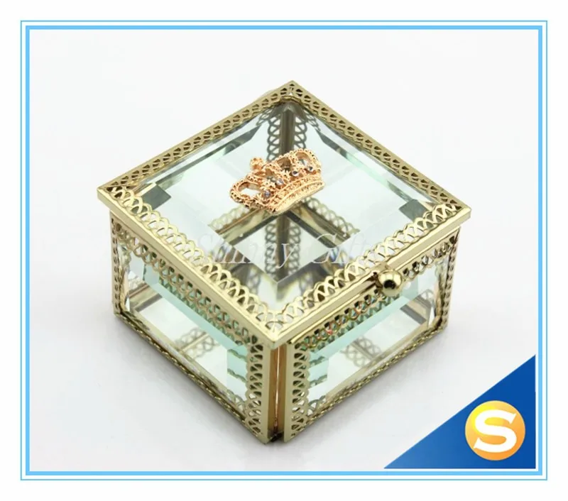 Gold trinket box (6)