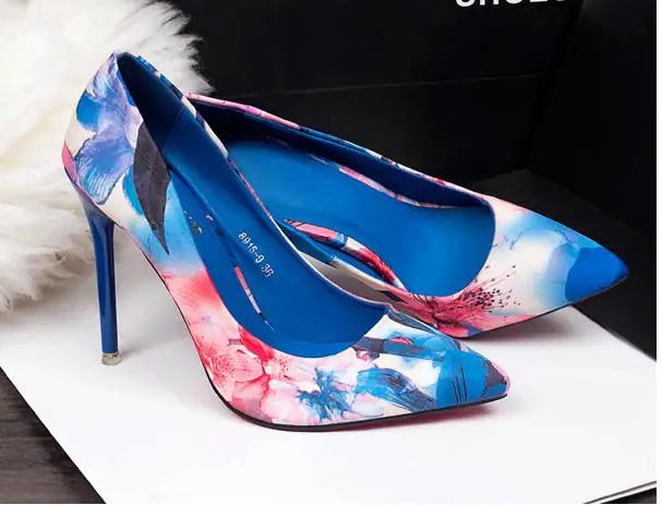 

3.29 Super Deal Sexy Flower Print  2016 New Arrived  Pointed Toe High Quality Princess  Thin Heels Woman Pumps Shoes  High-Heels