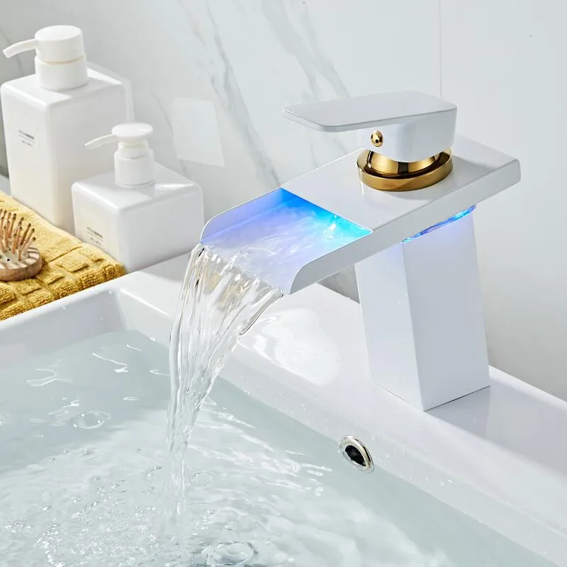 Светодиодный кран для раковины воды Мощность Ванная комната бассейна раковина смеситель белый и золотой водопроводной воды смеситель для