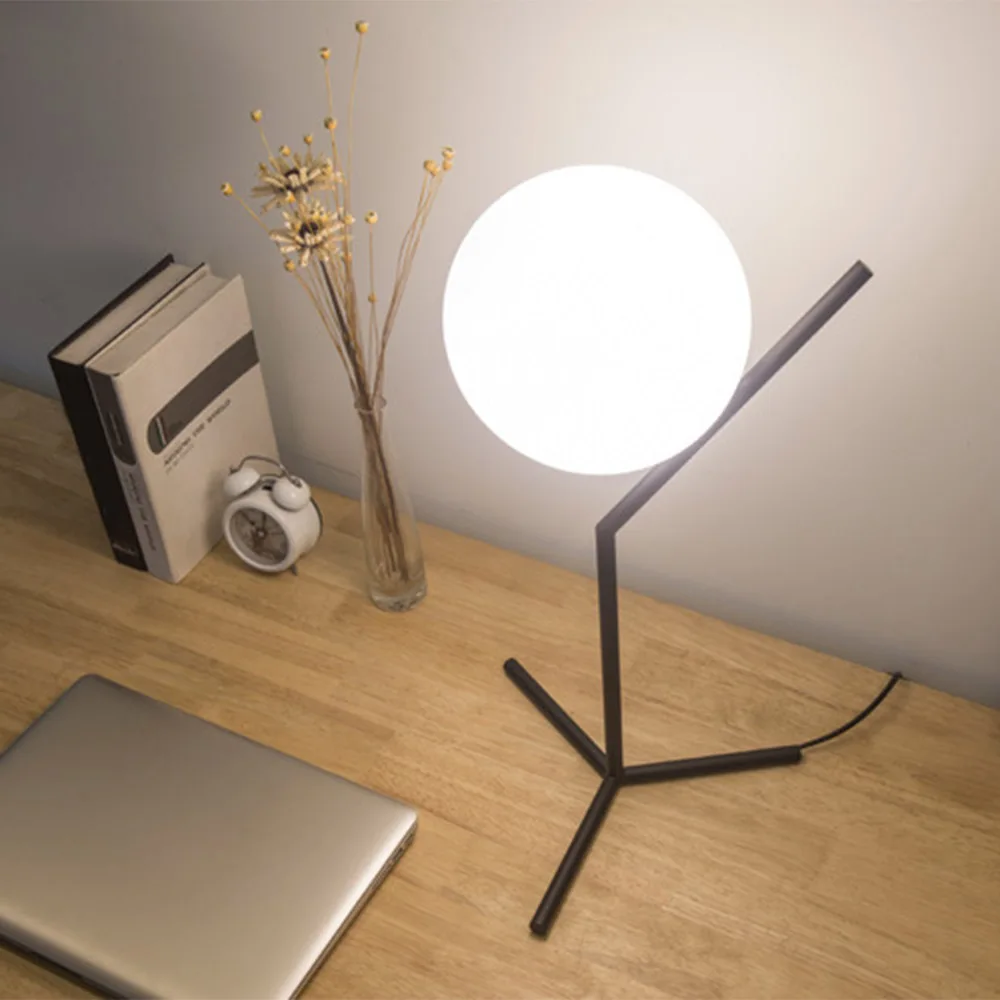 

Romantic Ball Shape Desk Lamp Modern Concise Originality Desk Lamp Bedroom Bedside Dimming table lamp Decorative Light