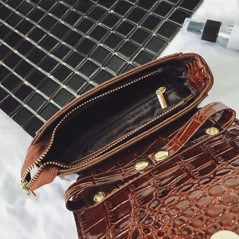 4217412922_957816536