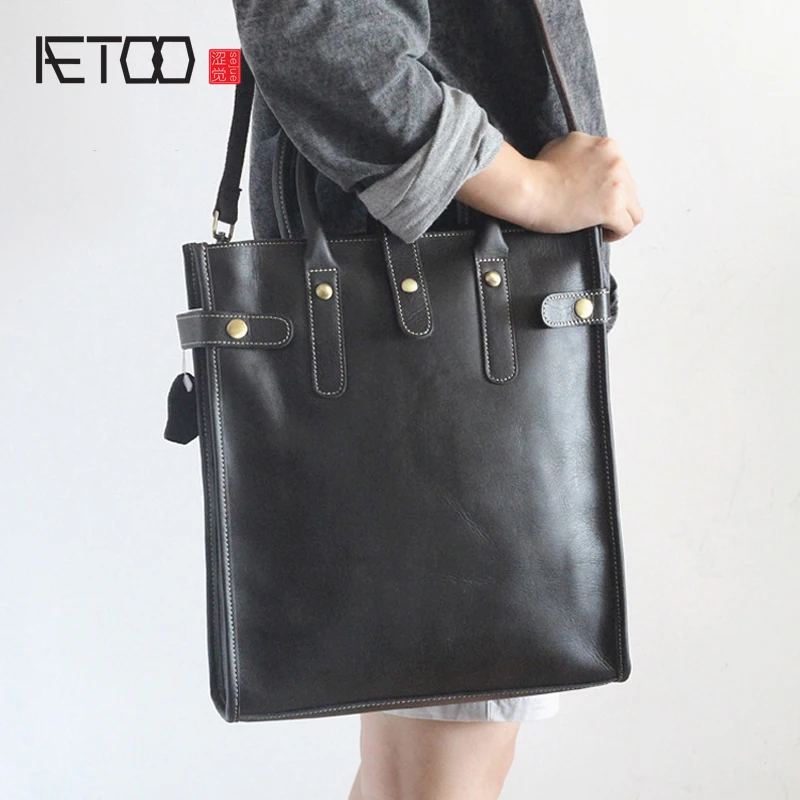 

AETOO Retro Handmade Leather Men's Bag Mad Horse Leather Shoulder Messenger Bag Vertical Unit 14-inch Computer Business Briefcas