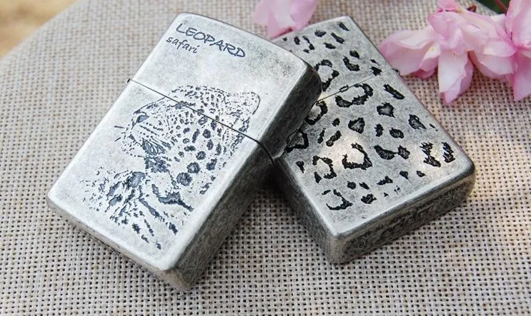 

lighter The ancient silver leopard leopard grain surface processing Spend a leopard kerosene windproof lighter bag mail