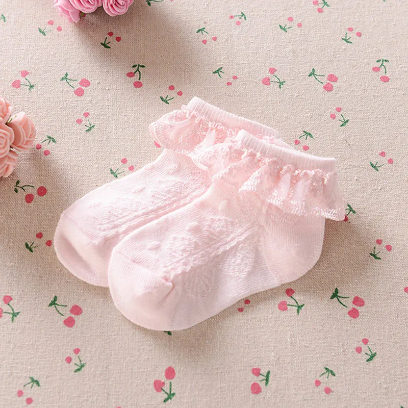 самые маленькие носочки для новорожденных. дети в носочках. модные детские носки. носки детские для девочек. носки geg3046 (3).