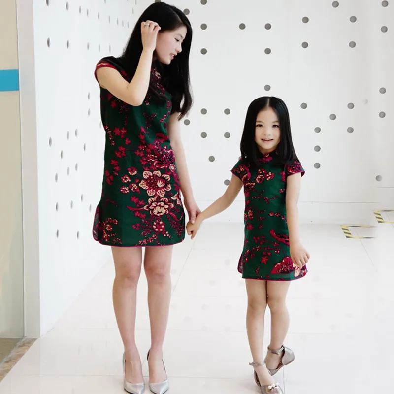 

Teenmiro Mother Daughter Dresses Floral Print Matching Clothes Mom and Me Dress Family Outfits Qipao Princess Pageant Vestidos