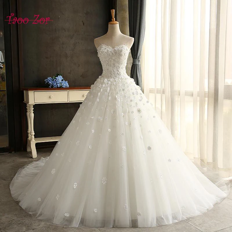 TaooZor High Quality New Fashion Lace 3 D Flowers Ivory font b Wedding b font Dresses