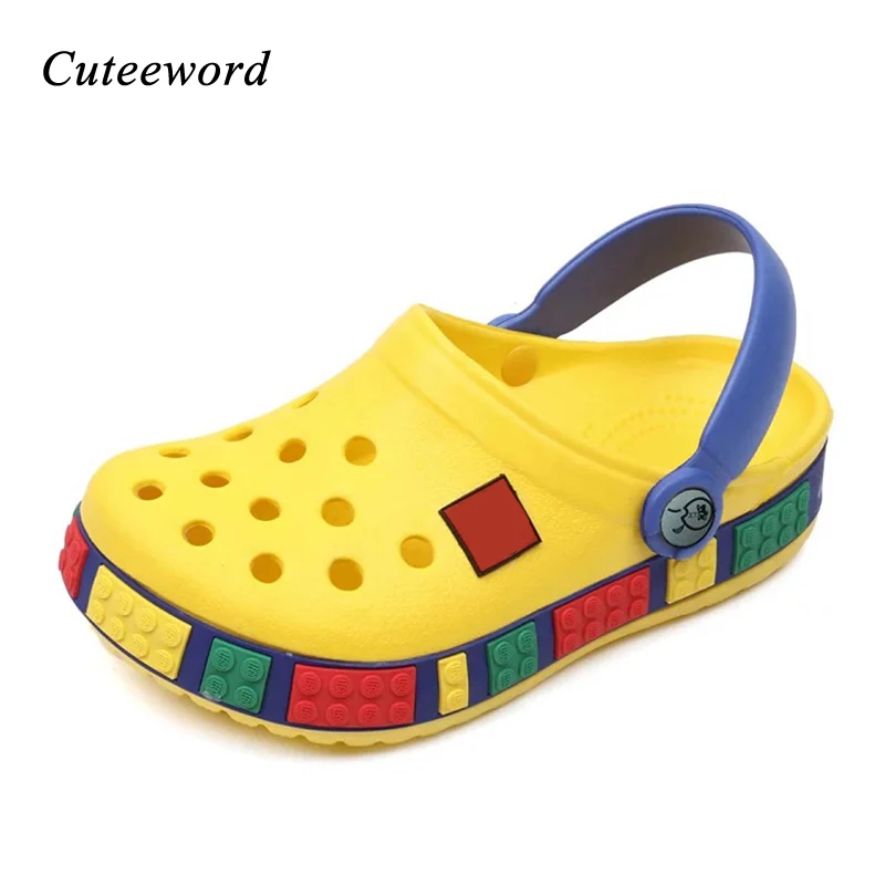 

2019 Summer Kids Sandals Non-slip Breathable Children's Hole Shoes Boys and Girls Beach Sandals Soft Flats Toddler Girl Slippers