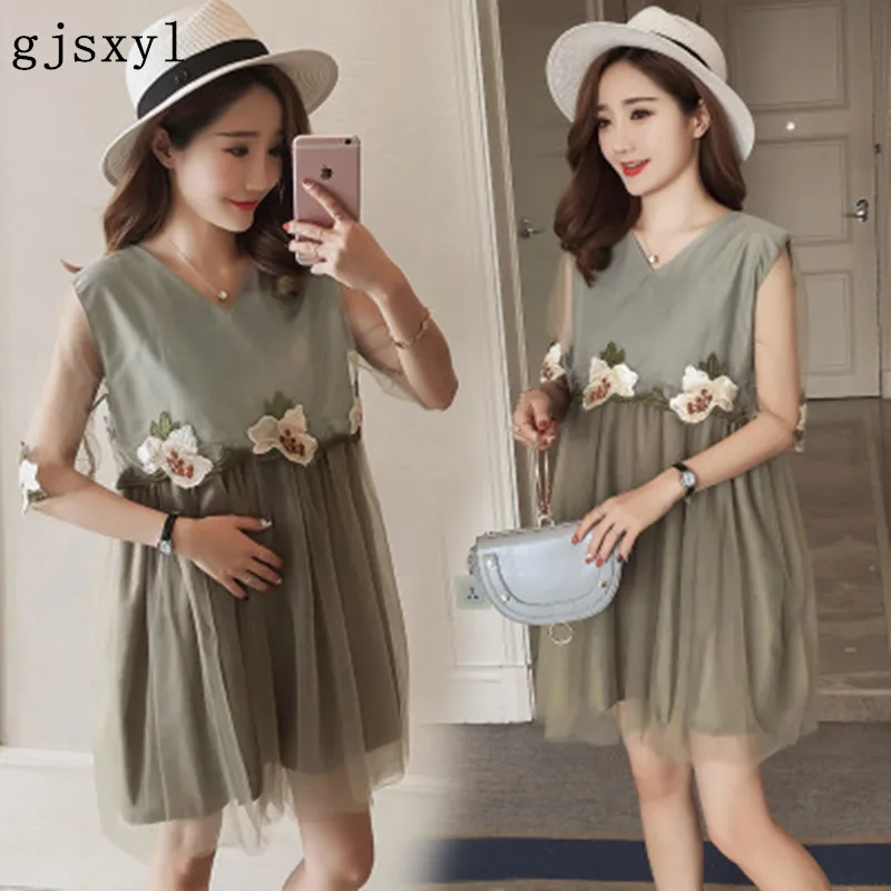 

Breastfeeding summer dress 2018 new embroidery in the long section of pregnant women out of summer gauze Korean nursing clothes
