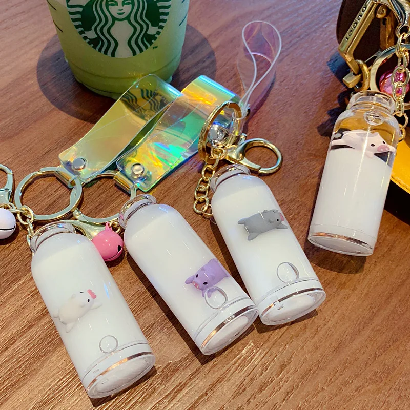 

Cute piggy Keychain Animal Key Chain Kids Toy Pendant Key Holder Trinket Moving Quicksand Liquid oil Couples Key Ring Gift