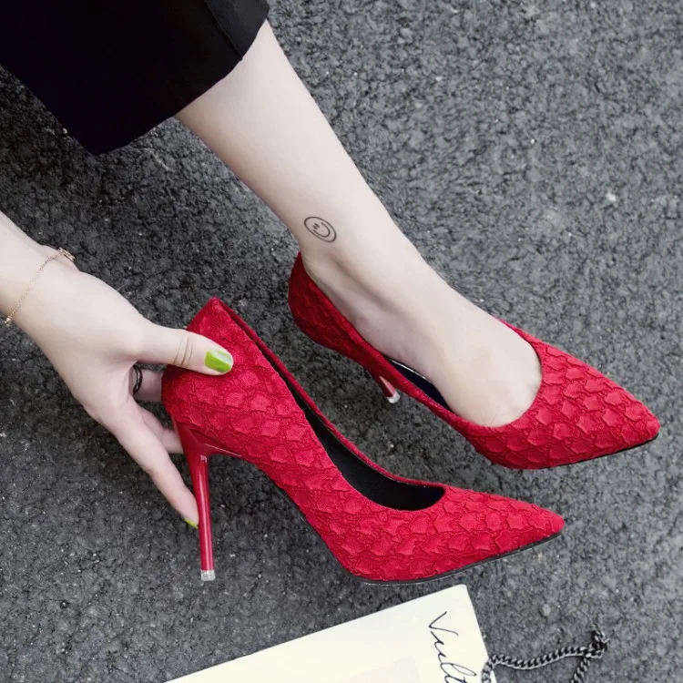 

2019 spring new style simple and simple solid color pointed stiletto high heels women comfortable versatile casual single shoes.