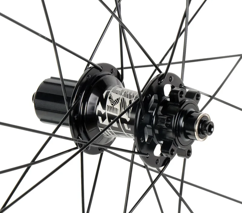 19-koozer-CX1800-hub4.jpg