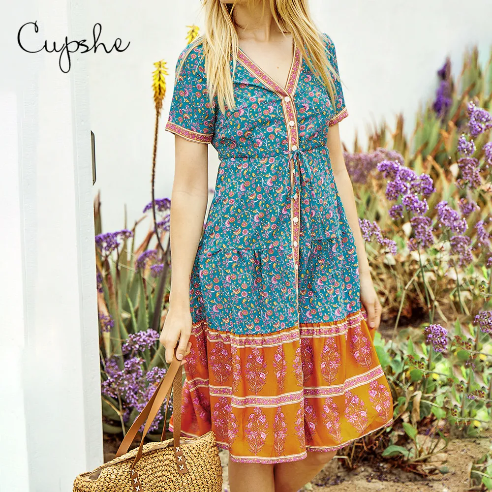 

CUPSHE Women's Bohemian Floral Print V neck Cupcake Dress 2019 New Summer Boho Slim Front Button Pleated Sundress Vestido