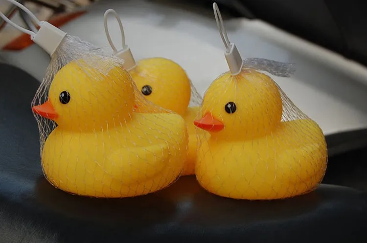 top Baby & Toddler Toys Cute Rubber Yellow Duck Bathtub Bath Water Toys for Baby Kids Classic Toys Swimming Pool Decoration Press Squeak Duck Model baby toddler climbing toys