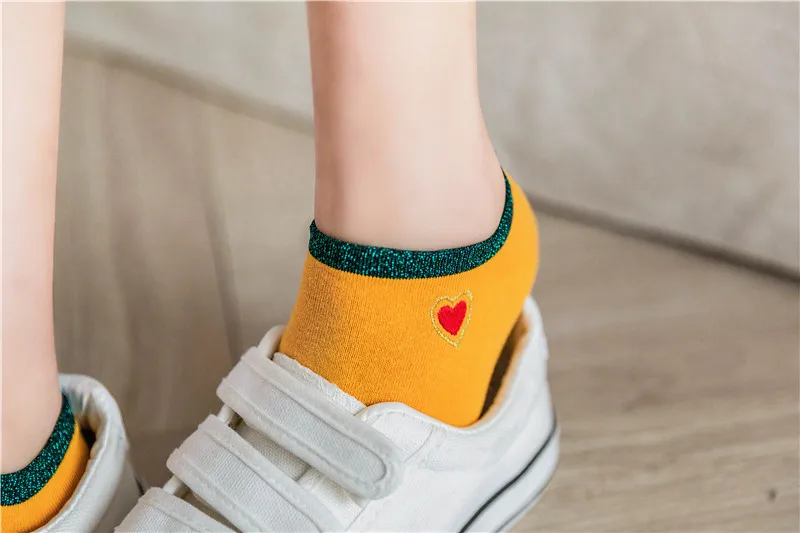 Новый продукт весна/лето носки для девочек для женщин японский карамельный цвет вышивка любовь носки-лодочки хлопок нескользящие Calcetines