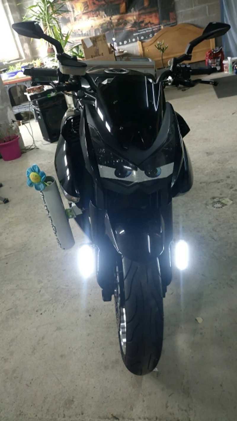 

Universal Motorcycle flashing Led driving day light Police Auxiliary strobe warning light Car Grill flasher beacon fog light 12v