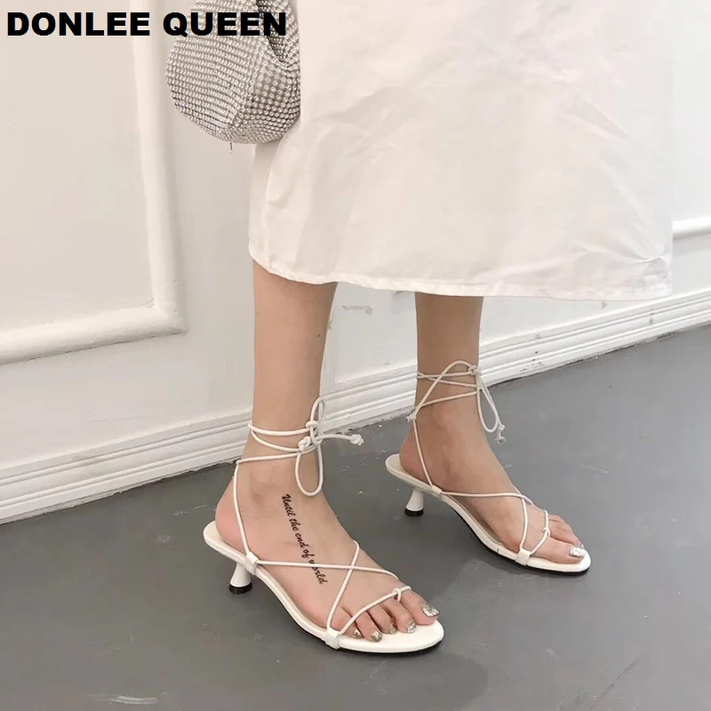 

2019 New Summer Women Sandals Lace Up Cross-tie Geometric Kitten Heel Sandal Narrow Band Gladiator Vintage sandalias mujer Shoes