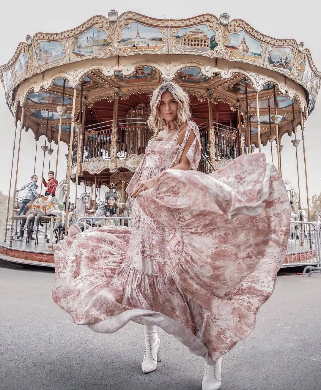 

Sexy Spaghetti Strap Bohemian Beach Dresses Elegant Floral Printed Maxi Runway Dress Strapless Party Spring Vestido
