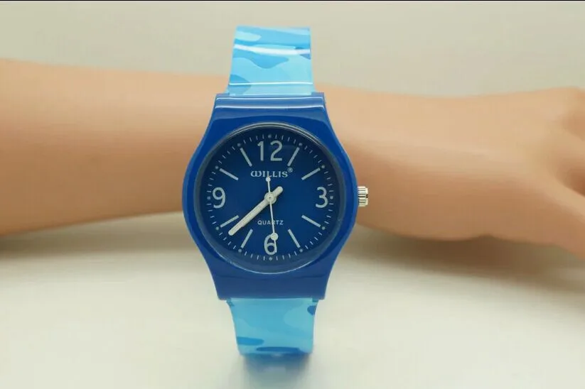 

Willis for Waterproof Fashionable Student 's Kid' s camouflage Analog Quartz Wrist Watch Y1025