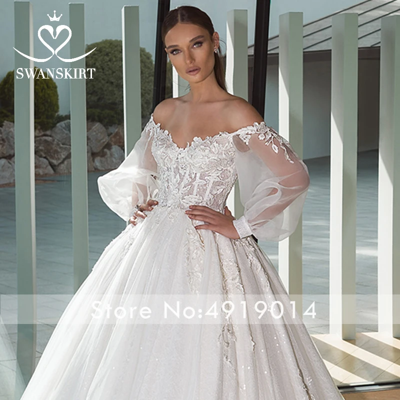 Vintage Appliques Ball Gown Wedding Dress Swanskirt Boat Neck Vestido de noiva lantern Sleeve Princess Bride Gown F148