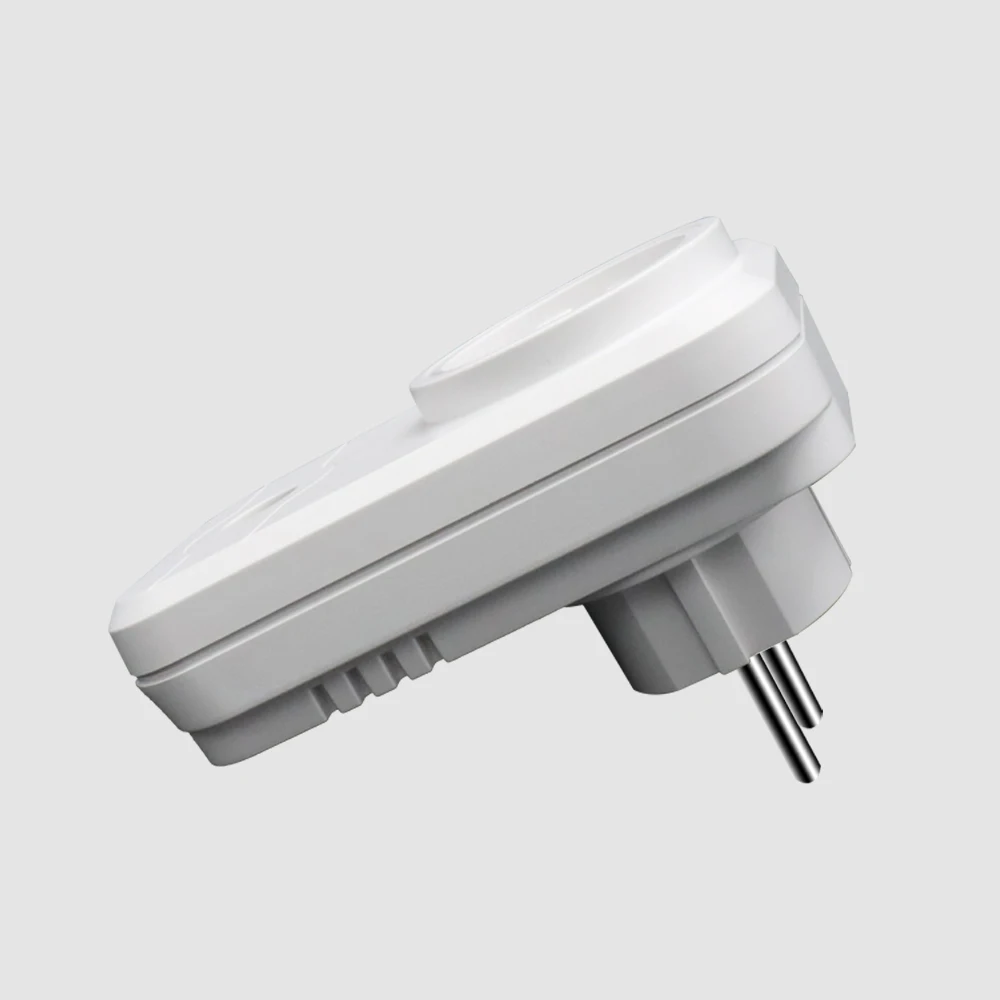 M3 Smart WiFi Plug 2.4G Wireless Remote Socket Adaptor Power on and off with phone Work With Alexa Google Home