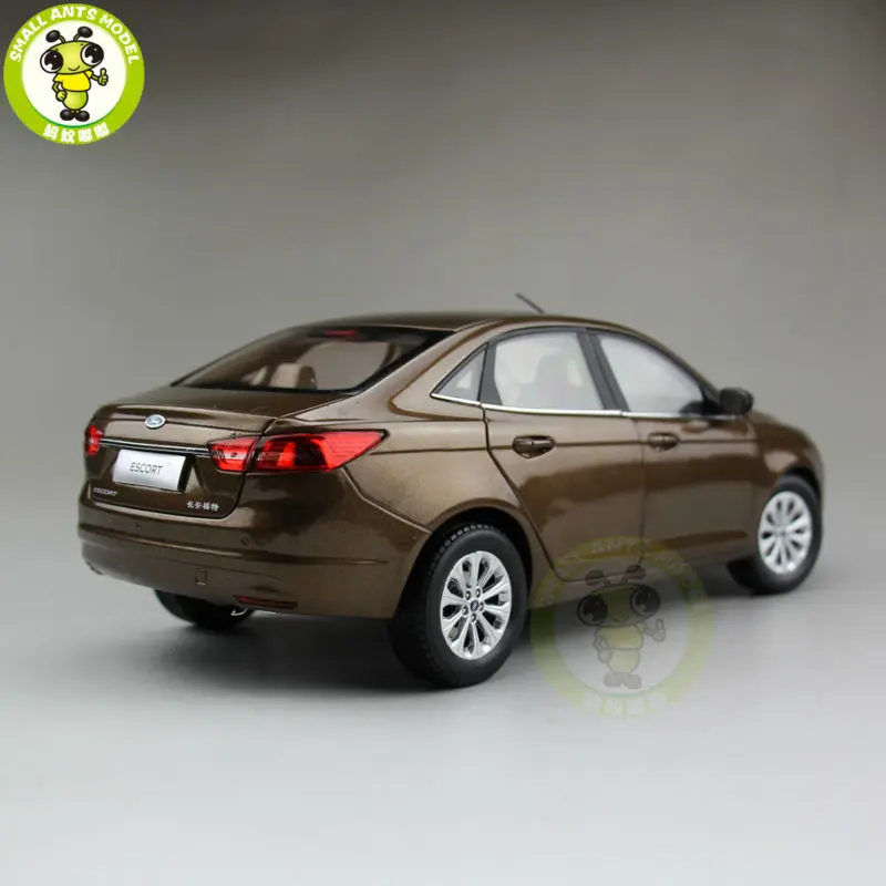 1/18 Ford Escort литая модель автомобиля для коллекционных подарков хобби коричневый