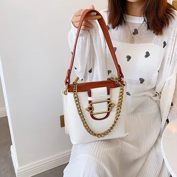 

2019 Hit Color Bucket Bag Rivet Luxury Handbags Design Chain Crossbody Bag for Women Fashion Chic Shoulder Messenger Bag