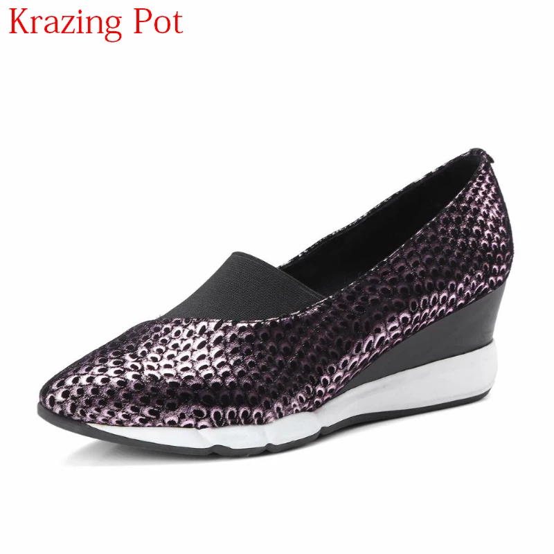 

2018 New Arrival Brand Spring Shoes Sheep Skin Wedges Thick Bottom Pumps Summer Peacock Patterns Shallow Office Lady Shoes L6f2