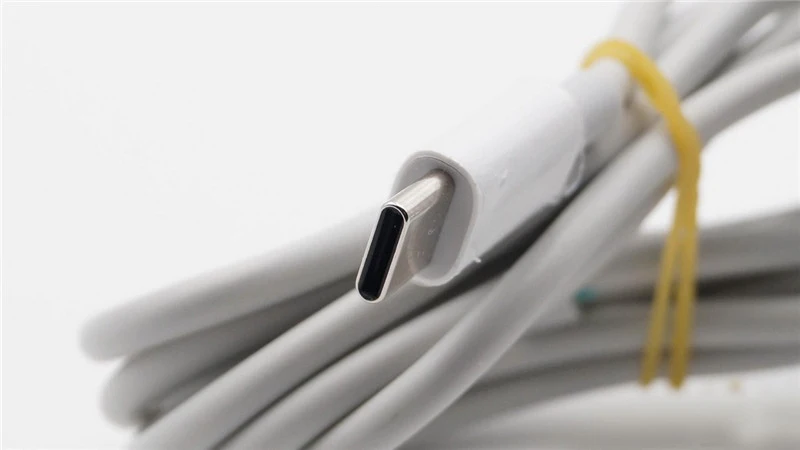 Xiaomi power adapter (65W) (3) 