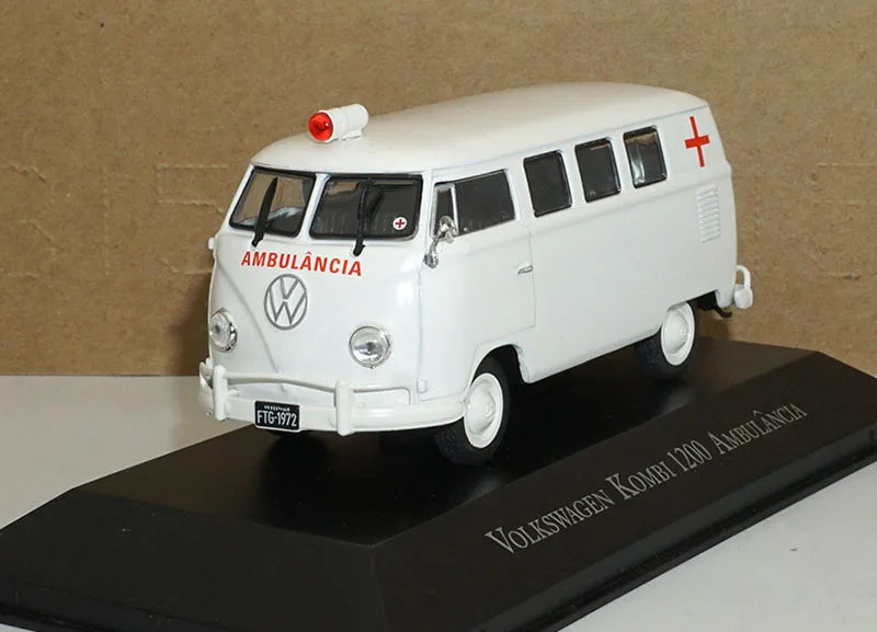 1/43 Сплав Классический бразильский KOMBI модель автобуса скорой помощи игрушечные машинки Литье металла коллекция бразильский фургон игрушки автомобиль