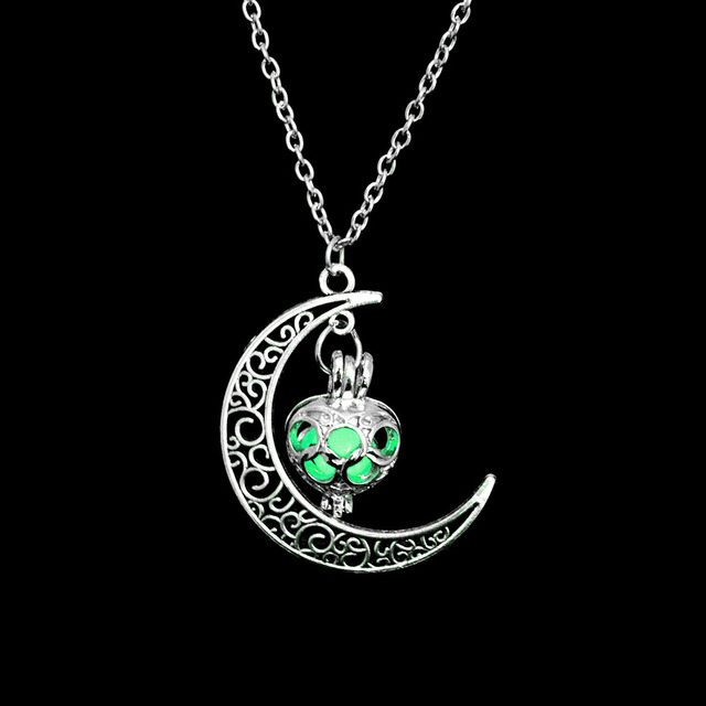 Fashion Silver Color Charm Luminous Pendant Necklace Women Moon Glowing Stone Necklace Christmas Necklaces Jewelry Gifts