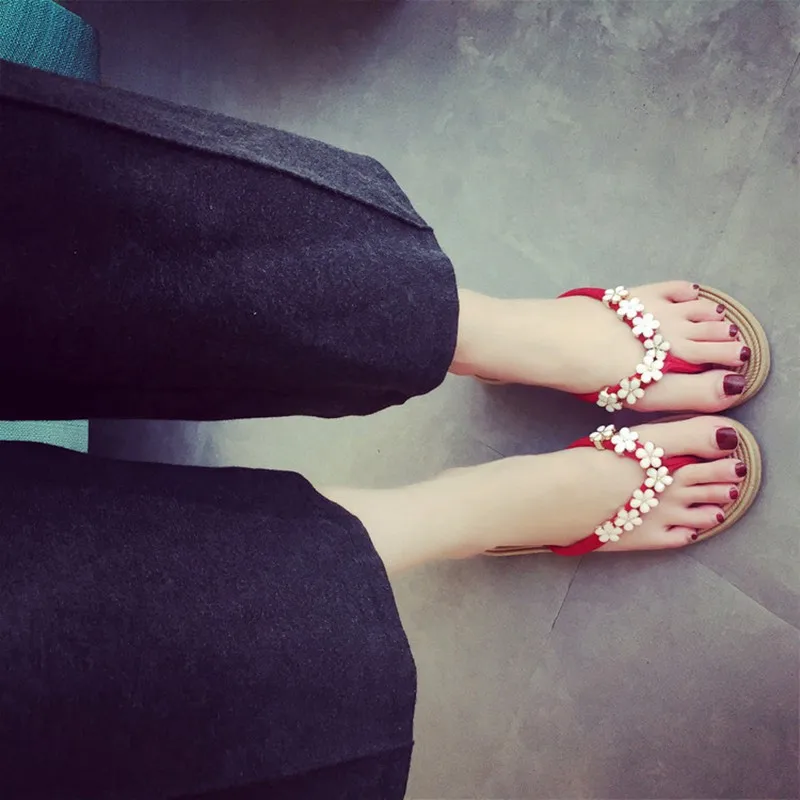 COOTELILI/35-41 размера плюс модные металлическим цветочным орнаментом Женская пляжная обувь Летние Тапочки Летние вьетнамки на плоской подошве для дам
