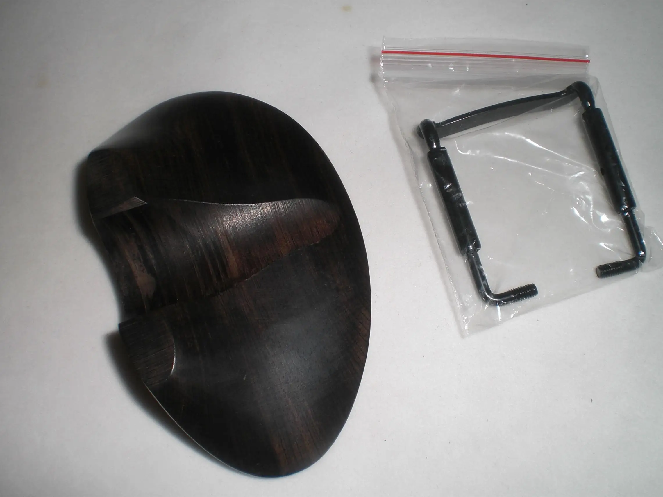 

1 PC Nice Quality Violin Ebony Chin Rest 4/4 without Holes &1 PC Black Fiddle Chin Rest Clamp 4/4