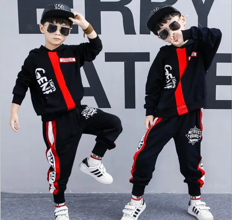 Осеннее платье для мальчиков; новинка года; комплект одежды в корейском стиле; осенний детский модный свитер; комплект из двух предметов для мальчиков; детская одежда