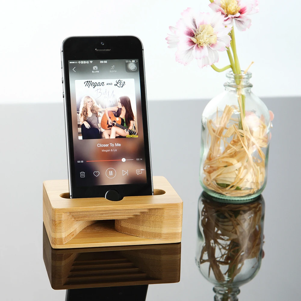 

New Wood Phone Stand Universal Mobile Cell Phone Holder Wooden Sound Amplifier Loudspeaker Desktop Charging Station Lazy Bracket