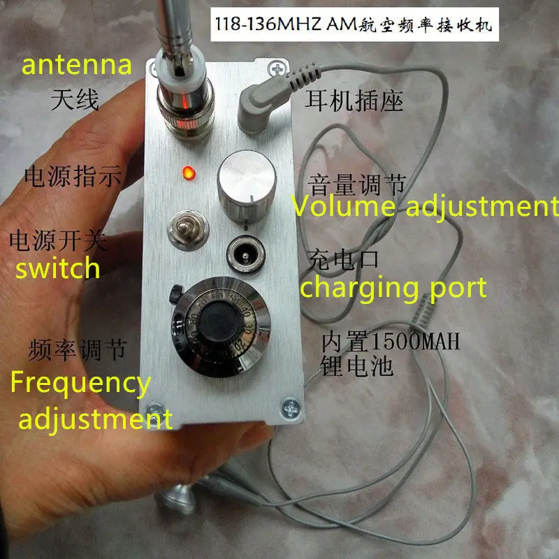 118-136MHZ Aviation Band Receiver AM Airband Aviation frequency Receiver+ built-in lithium battery+ earphone+ antenna