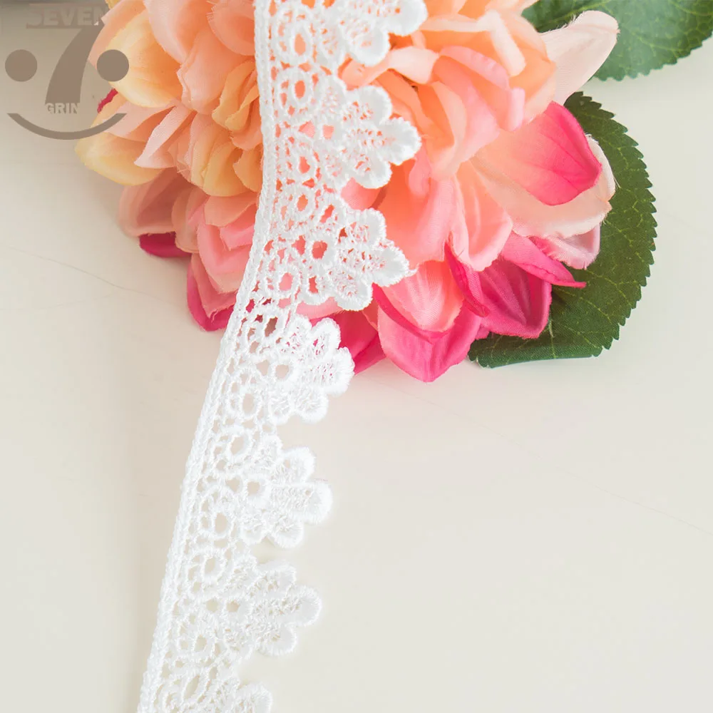 

Free Shipping 1 Lot/5yards White Colour Water Soluble Lace Border For DIY Crafts Sewing Accessories For Home Textile