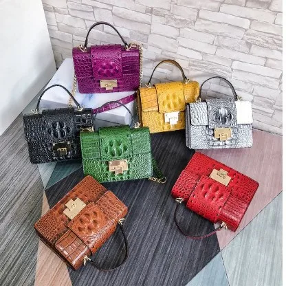 

European and American fashion embossed stone clasp small square bag handbag chain bag single shoulder bag